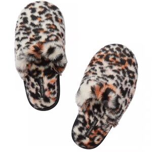 Victoria’s Secret leopard slippers size small
